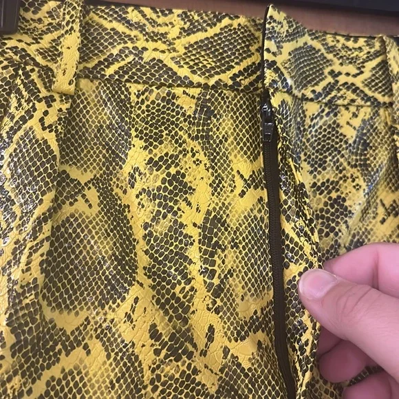 Alice & Olivia Women’s Snakeprint Wide Leg Pants New Yellow Black Size 2